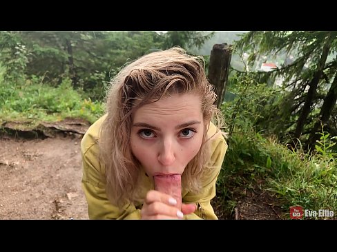 ❤️ Fáinleogann cailín cum tar éis blowjob poiblí - Eva Elfi ❌  Porn na Rúise  linn ❌❤